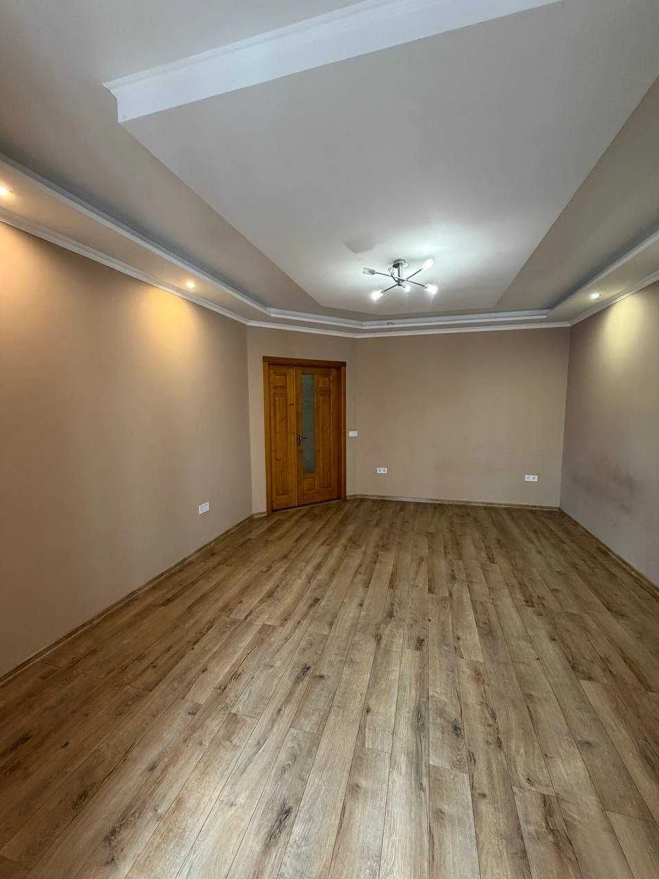 Продаж двокімнатної квартири в центрі міста