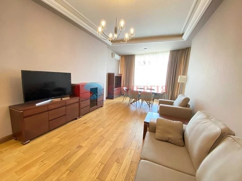 Оренда Кловський узвіз 7а, 3к квартира + паркомісце. Печерсь