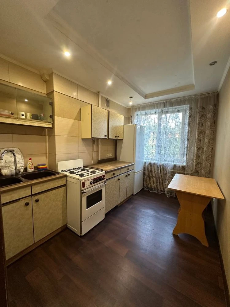 Продам 2к квартиру переулок Крушельницкой. Левобережный