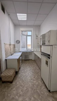Продаж квартири вул. Хрещатик 15 в Києві / W-7471403