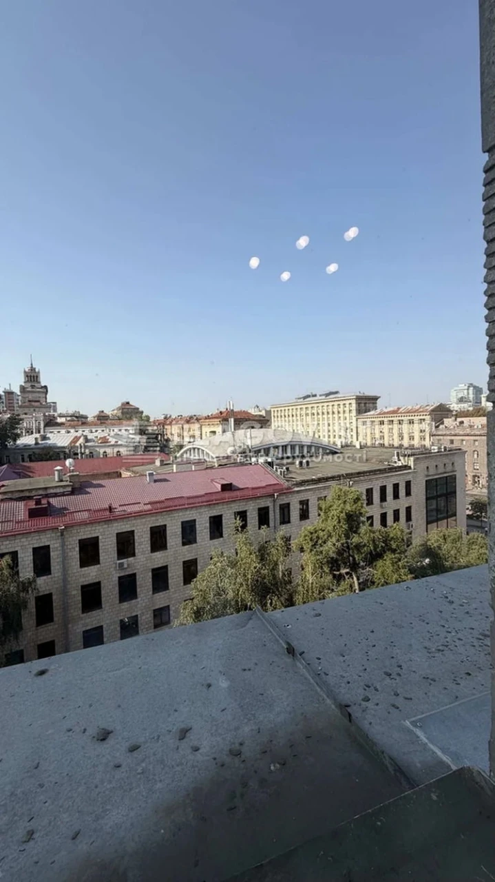 Продаж квартири вул. Хрещатик 15 в Києві / W-7471403