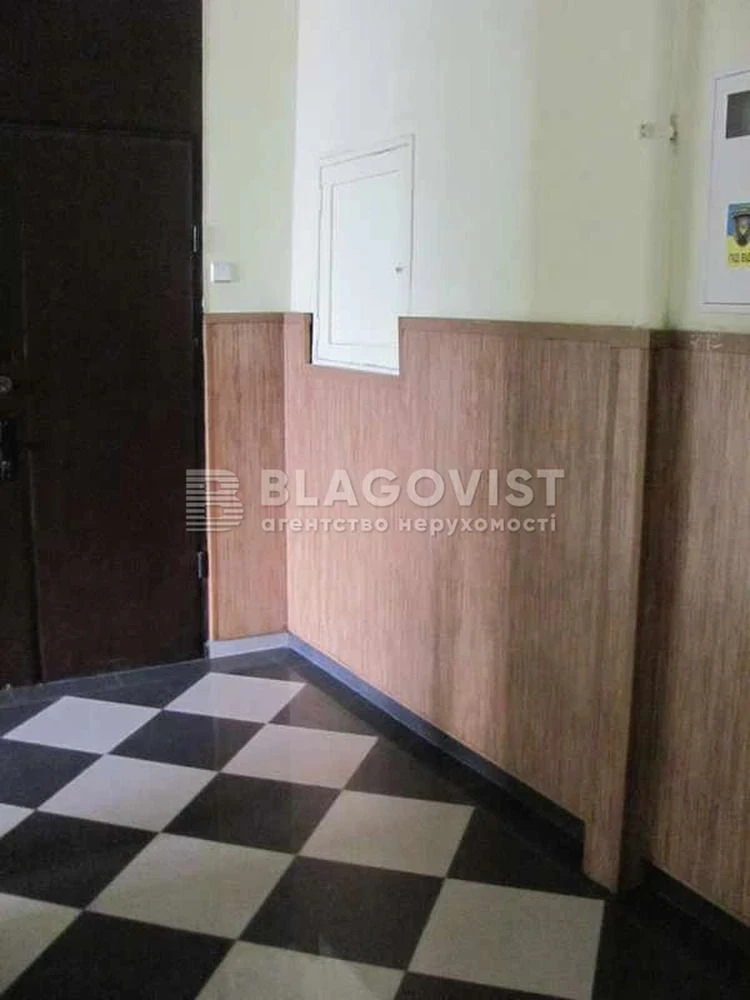 Продаж квартири вул. Хрещатик 15 в Києві / W-7471403