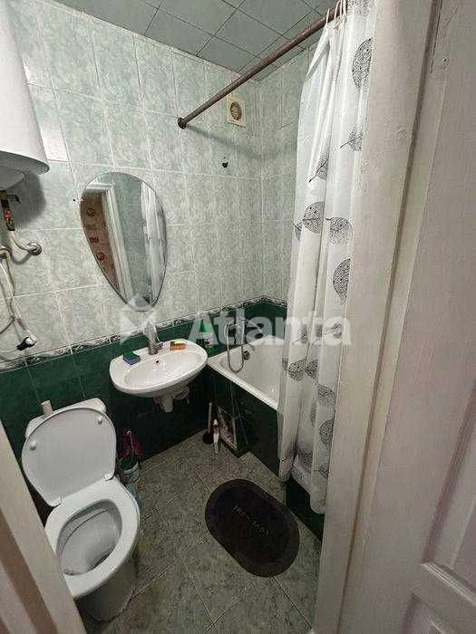 2 кімнатна квартира в гарному стані на Бувалкіна.