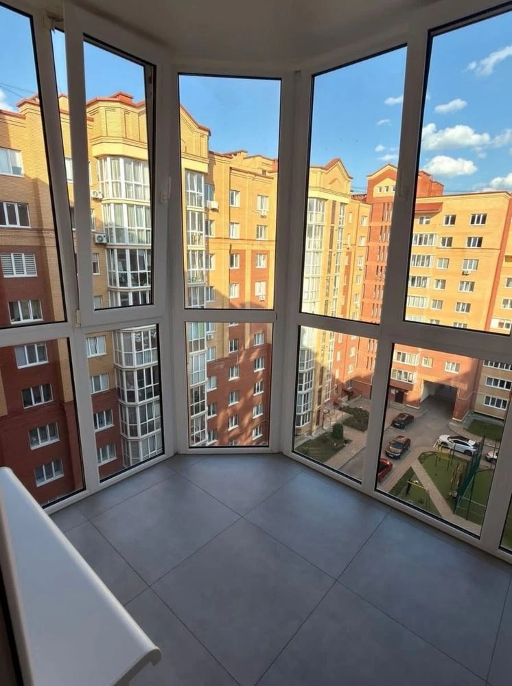 Продаж квартири в цегляному будинку, пров. Тарнавського