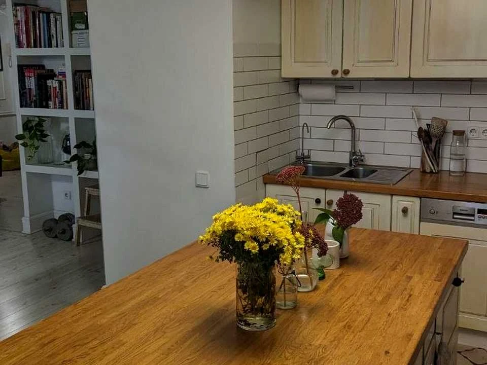 Квартира. Київ, Голосіївська вул.