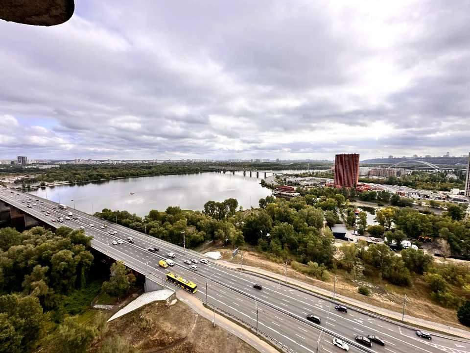 Квартира. Київ, Володимира Івасюка просп.