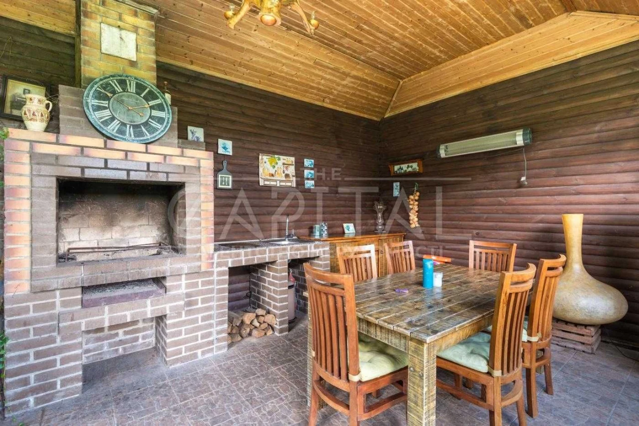 Продаж будинку 260 м.кв ,Київ, вул.Святищенська/ул. Святищен