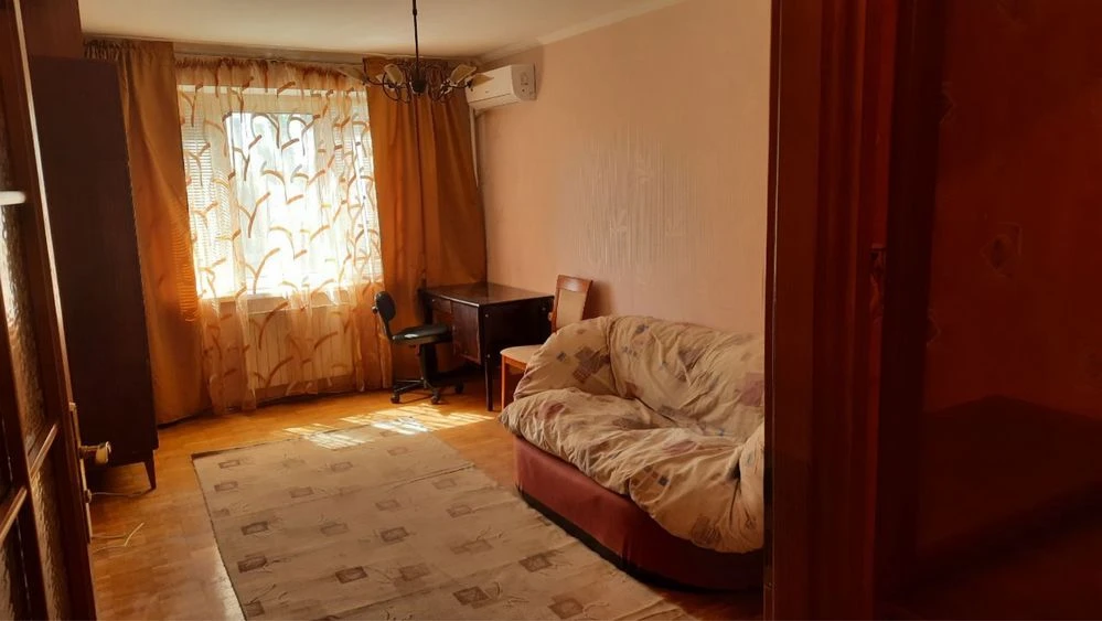 Продаж від власника Зодчих 44 1-кімнатна