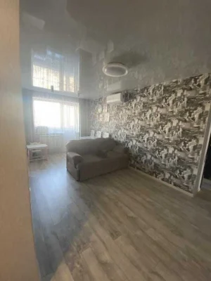 Продам 3 к кв з кап ремонтом Залютине (Залютино)