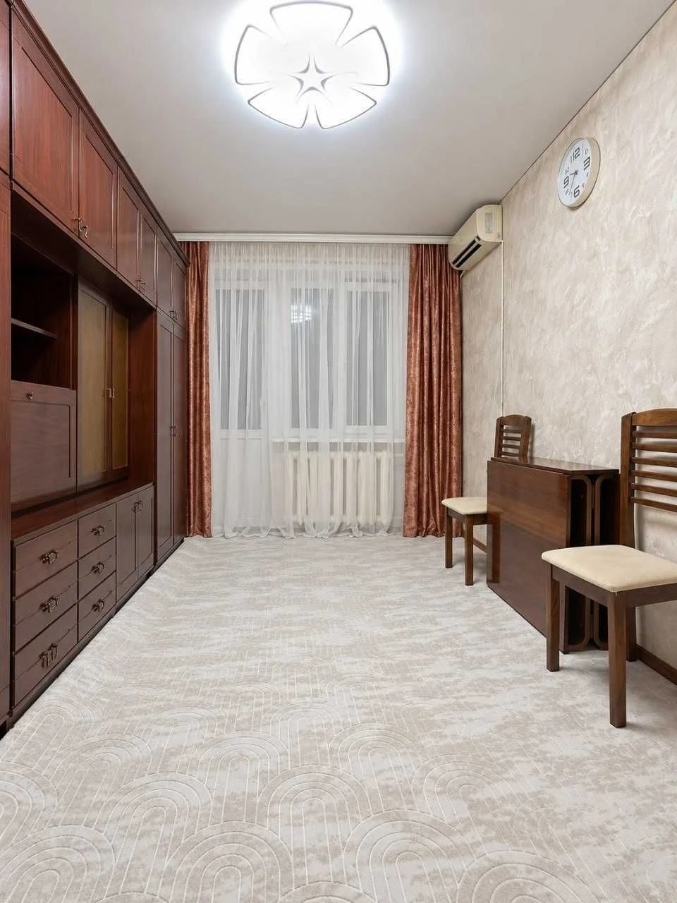 Продам 1-кімнатну квартиру, Черемушки вул. Варненська, парк