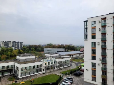 На ЗДАЧІ  2 кім. квартира з наповненням поруч Озера та Парку