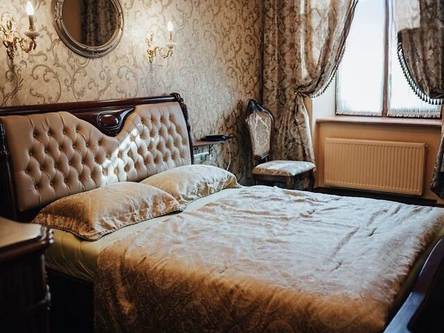 Продаж 5 кімн.квартира 140 м² 1/2 ц вул.Паркова 450000$