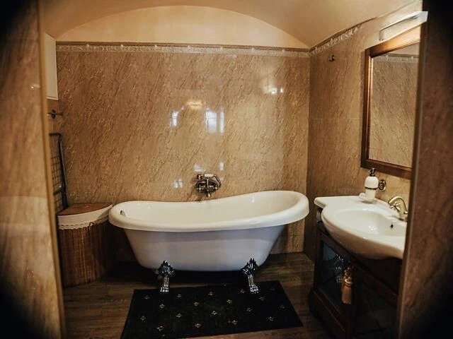 Продаж 5 кімн.квартира 140 м² 1/2 ц вул.Паркова 450000$