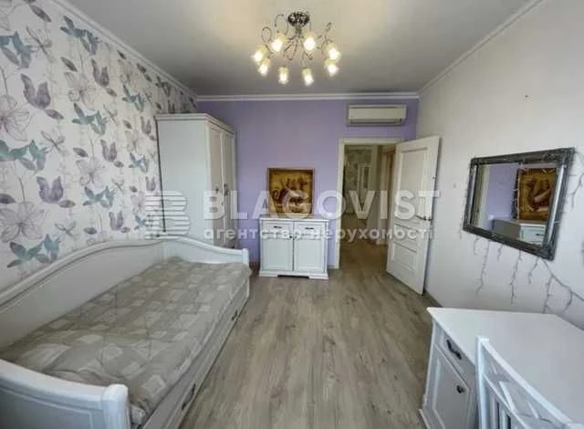 Без комісії для покупця терміново продаж Київ Дніпровська на