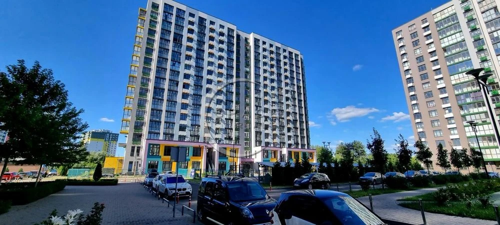 Продаж 3 кімнатної квартири ЖК Місто Квітів Тираспольська 52