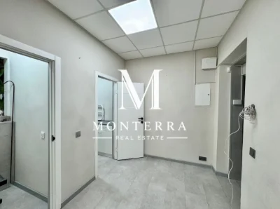 Без% Продаж нежитлової/комерційної нерухомості поряд з метро