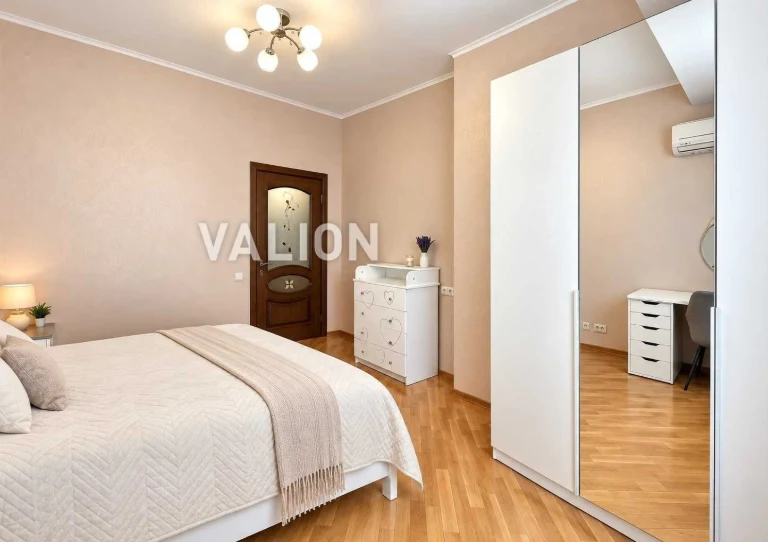 Продам двокімнатну квартиру просп. Тичини, 18-Б, біля озера