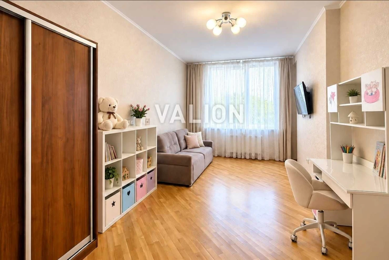 Продам двокімнатну квартиру просп. Тичини, 18-Б, біля озера