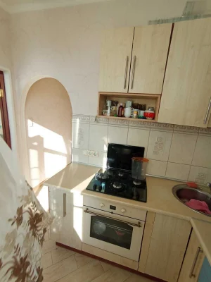 Продам 3-х комнатную квартиру,сталинка, Индустриальный район