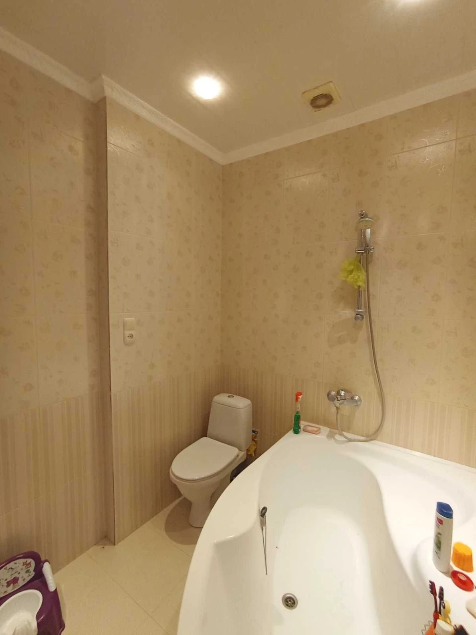 Продам 3-х комнатную квартиру,сталинка, Индустриальный район