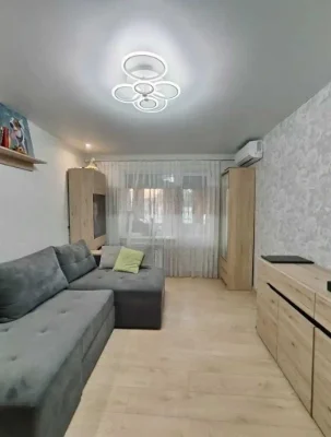 Продам 2к квартиру, р-н Титова