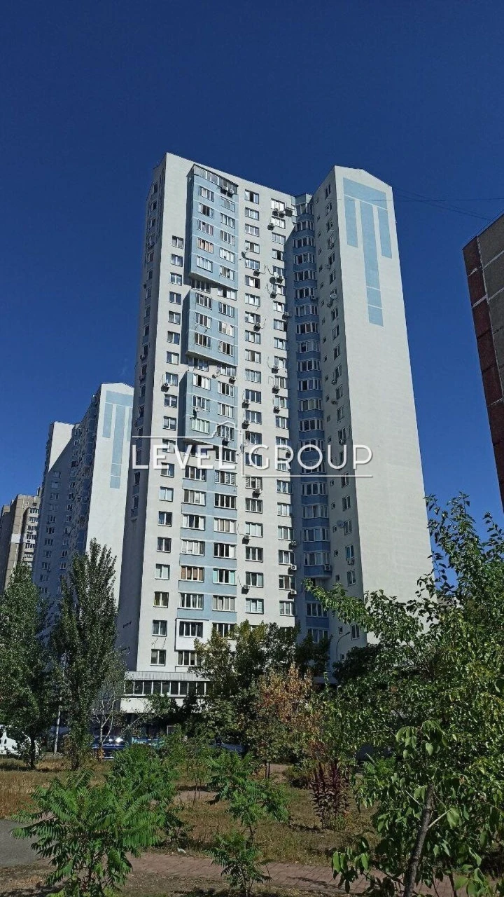 Продаж 3-кімнатної квартири проспект Червоної Калини 68.Всі