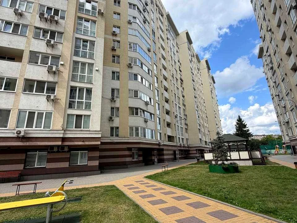 Квартира. Київ, Нивська вул.