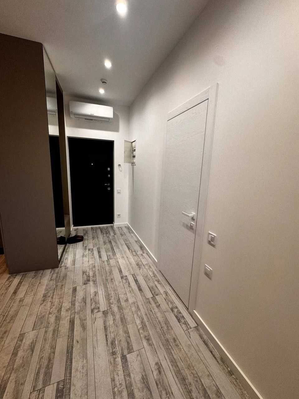 Продам большую 1 комнатную квартиру в ЖК Атмосфера, 45 м2. 1