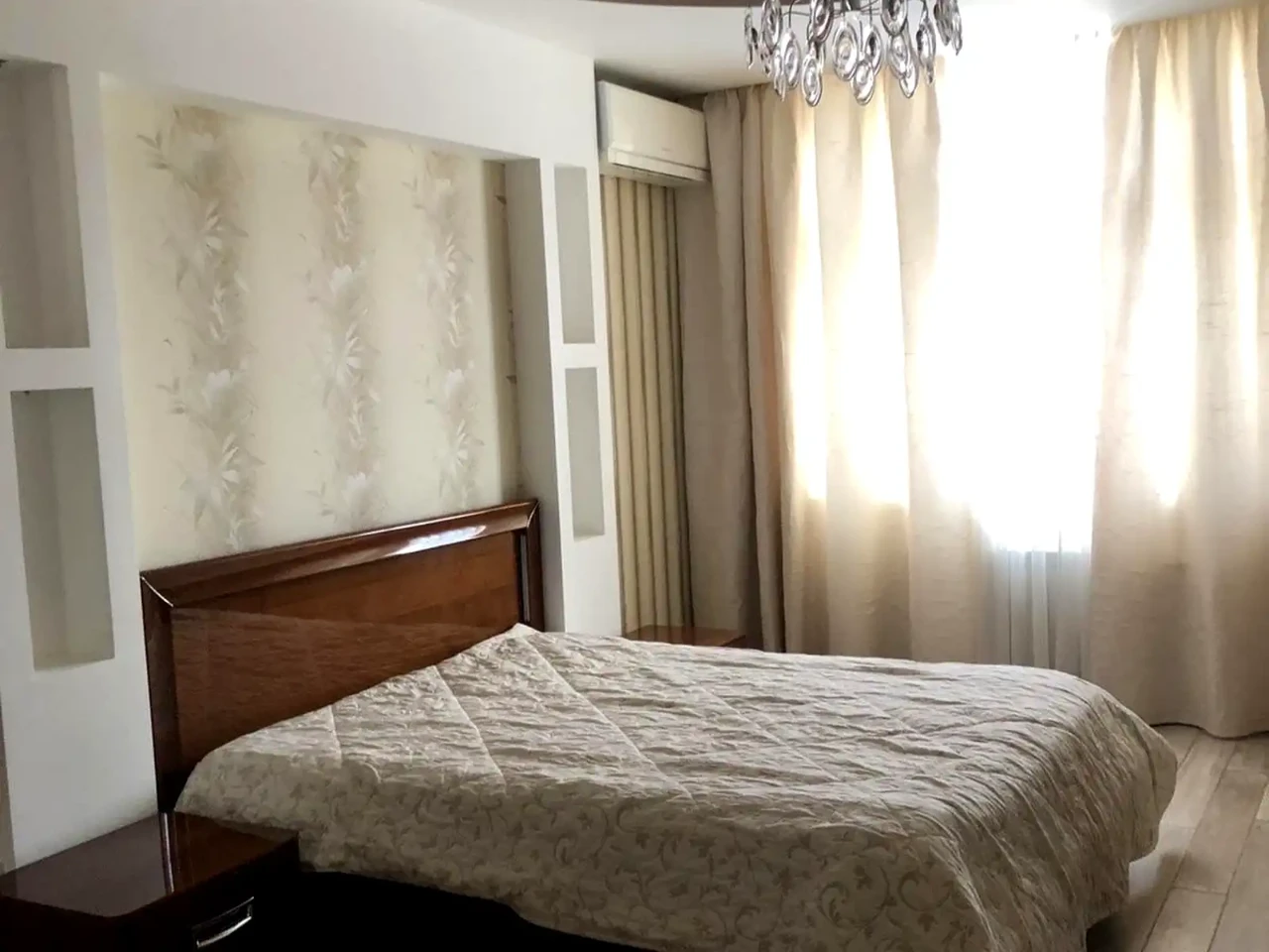 Оренда квартири 3-кімн. 97 м² 20/24 пов.