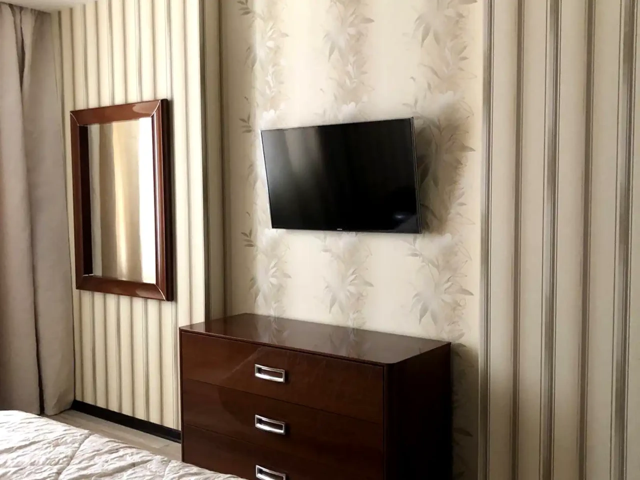 Оренда квартири 3-кімн. 97 м² 20/24 пов.