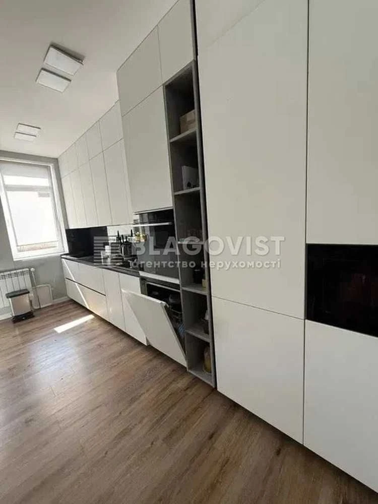 Продаж 3-кімнатної квартири, 120м2, Євроремонт, Є Генератор,