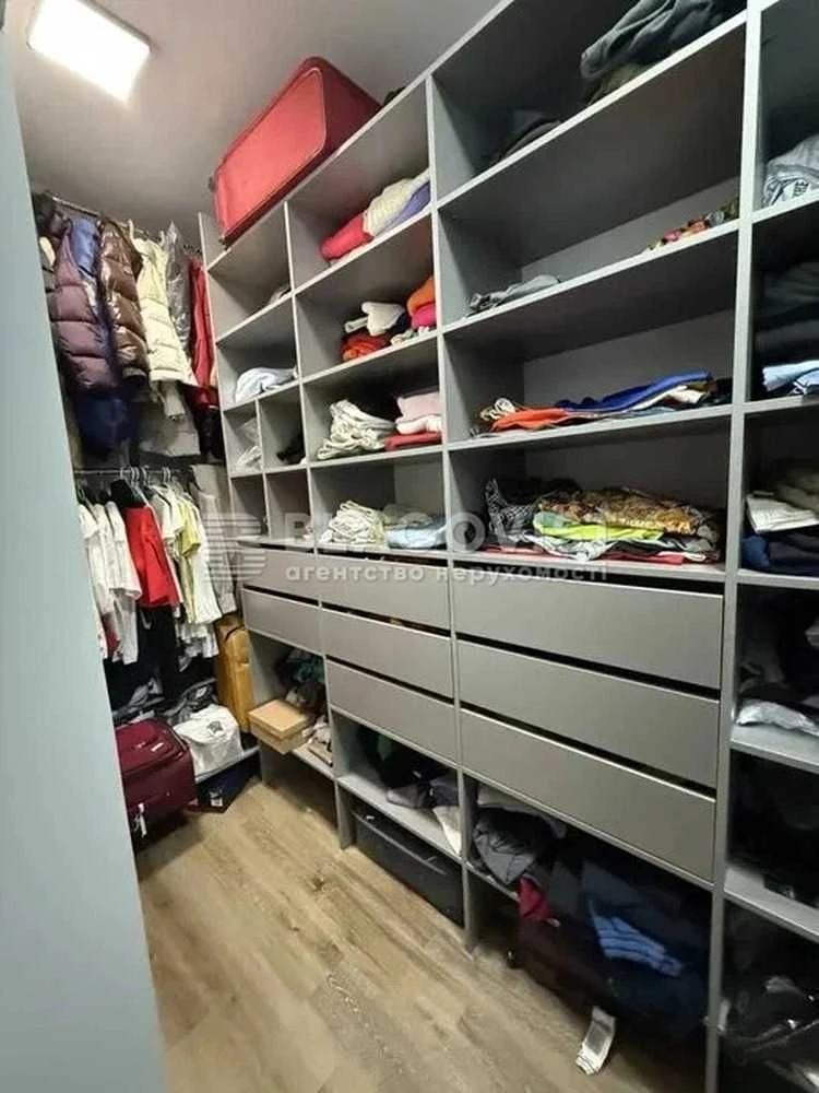 Продаж 3-кімнатної квартири, 120м2, Євроремонт, Є Генератор,