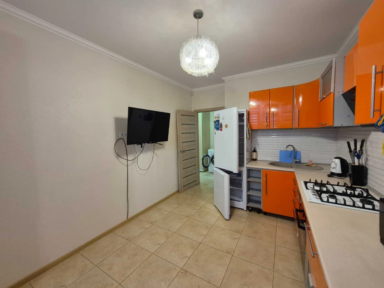 Продам 2 комнатную квартиру у моря в Одессе. 2-х конт.котел