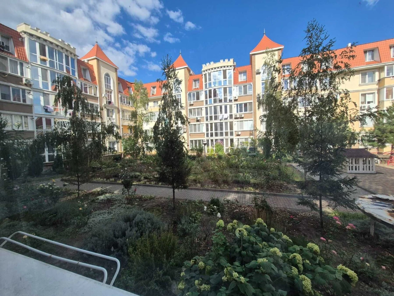 Продам 2 комнатную квартиру у моря в Одессе. 2-х конт.котел