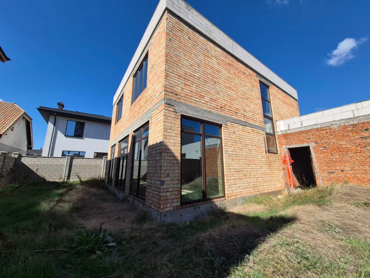 Продам вам будинок 216м² з гаражем. Без комісії. ПВ60 000$.