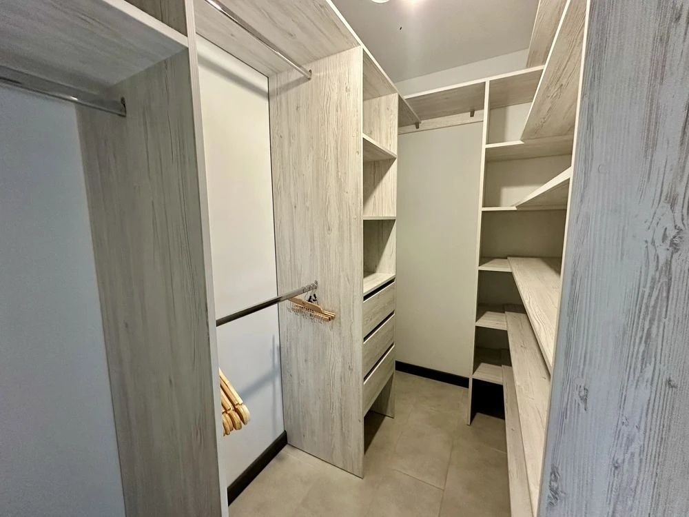 Продаж 2 кім квартири 74 м2 поруч з парком Шевченка