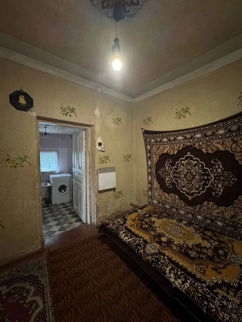 Продається пів будинку окремий двір