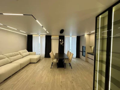 Продажа дизайнерской 3 км квартиры в современном ЖК рядом с оз.
