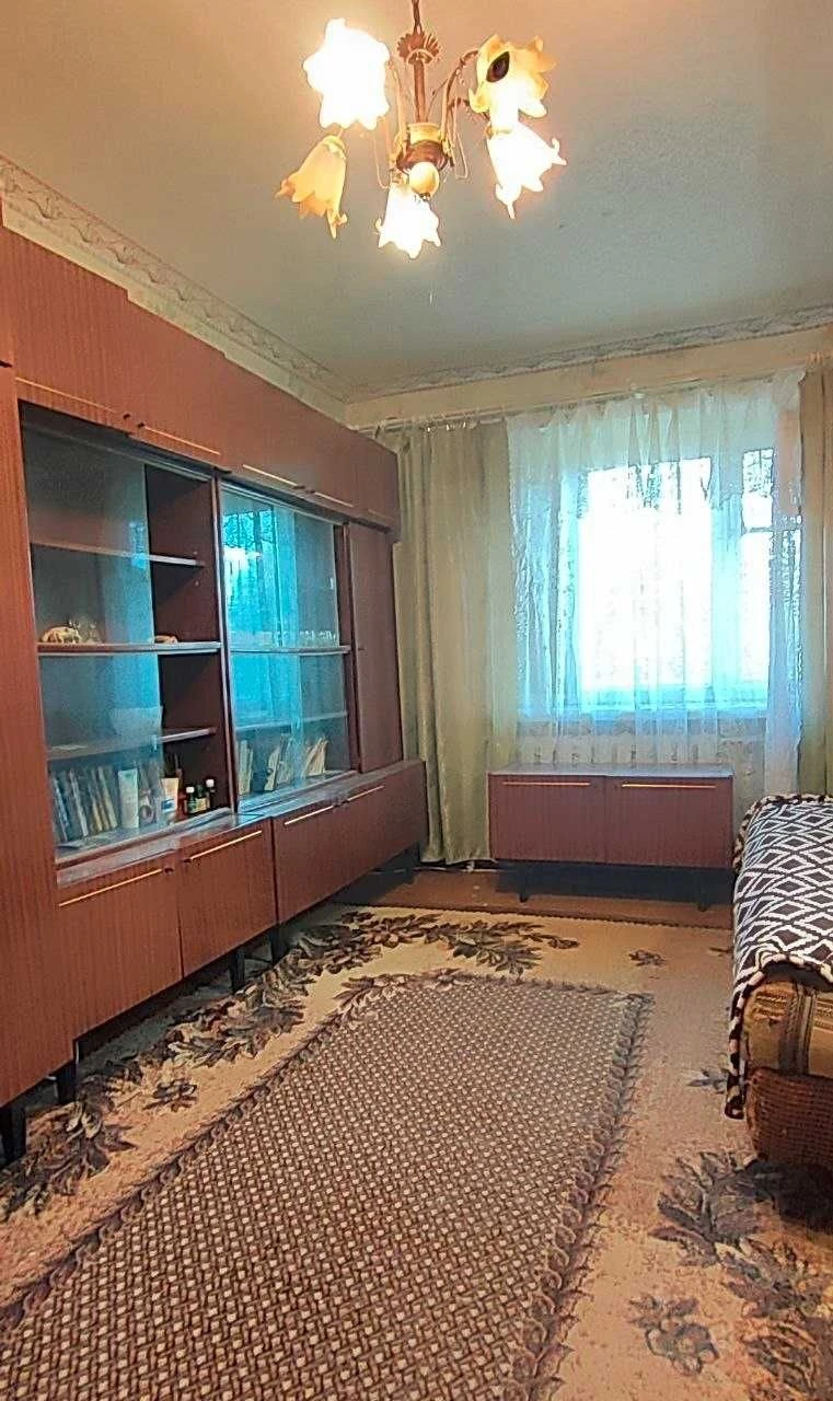 Продам 1 комн. квартиру в кирпичном доме на Алексеевке ул. Б