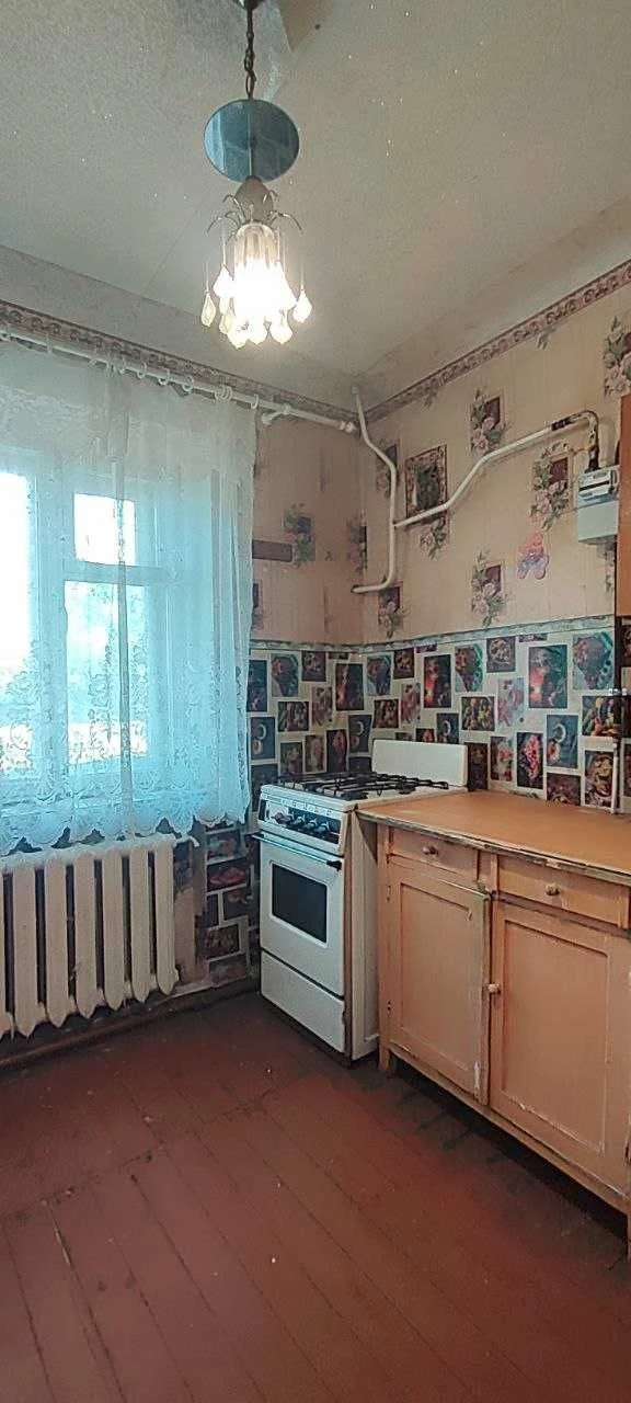 Продам 1 комн. квартиру в кирпичном доме на Алексеевке ул. Б