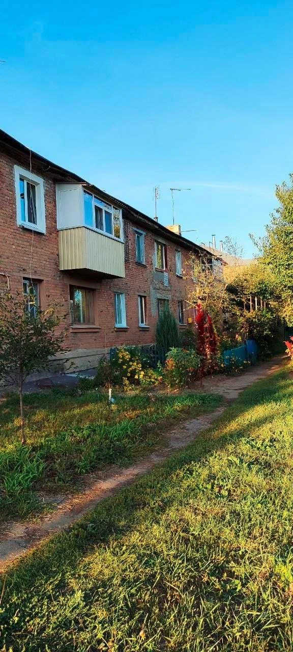 Продам 1 комн. квартиру в кирпичном доме на Алексеевке ул. Б