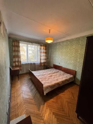 Продам 2 комн. квартиру на Одесской