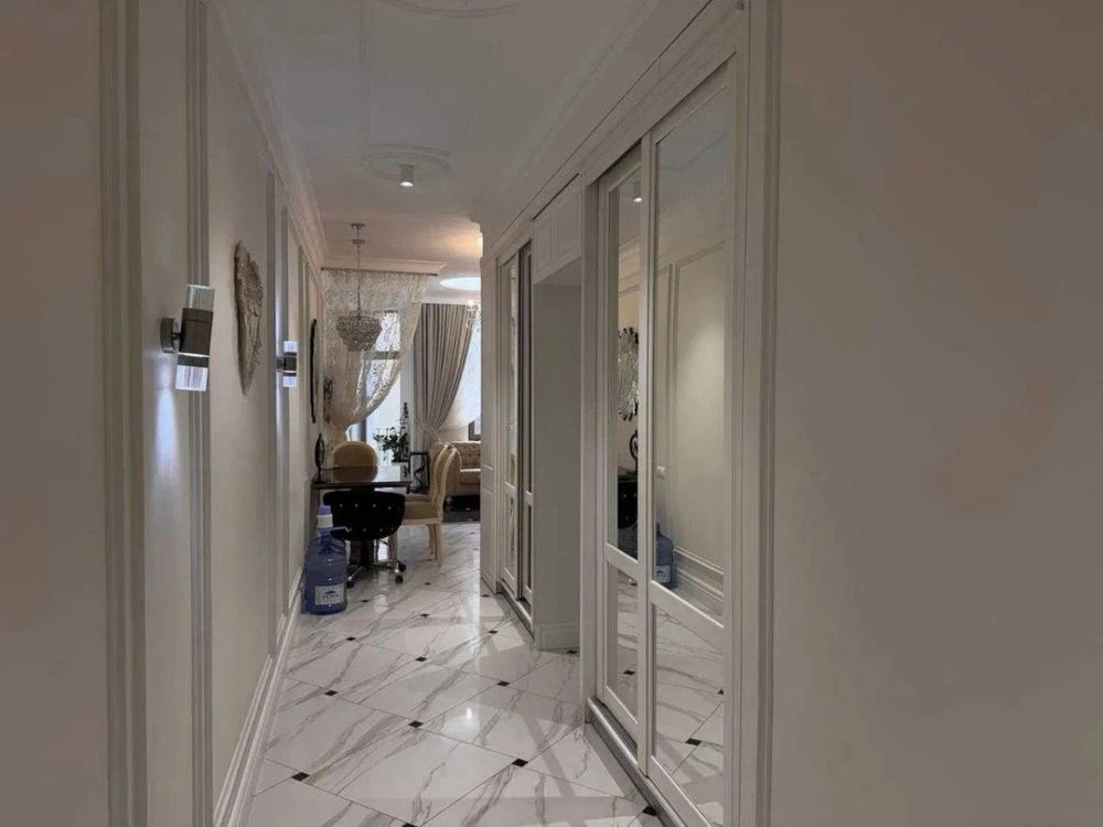 Продаж 3 кімн.квартира 116.90 м² 4/6ц .вул.Івана Франка 3100