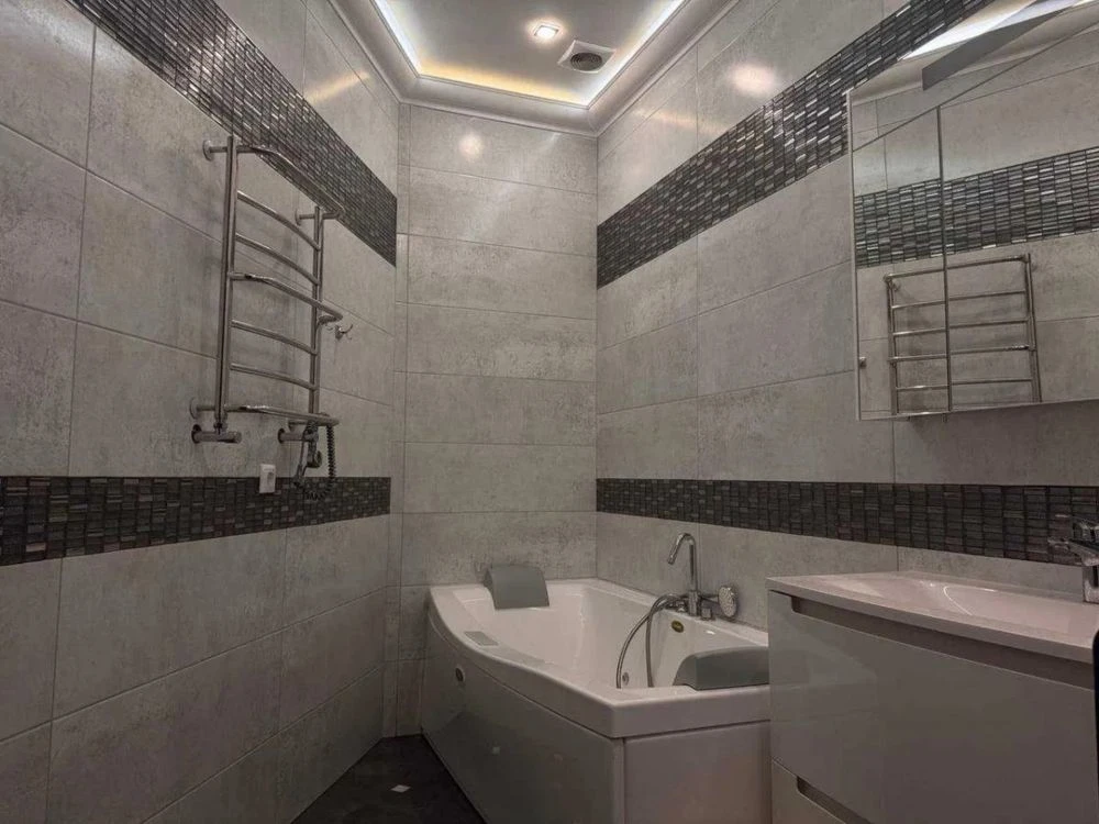Продаж 3 кімн.квартира 116.90 м² 4/6ц .вул.Івана Франка 3100