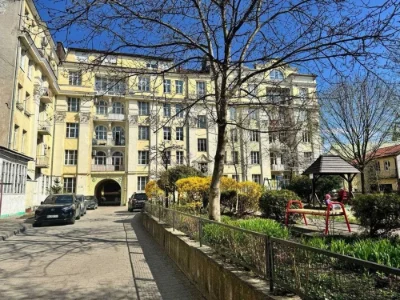 Продаж 3 кімн.квартира 116.90 м² 4/6ц .вул.Івана Франка 3100