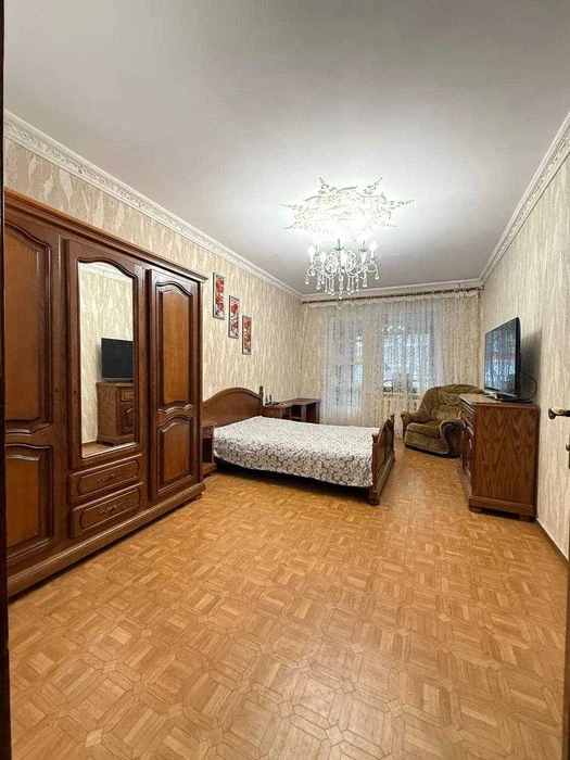 Продам 3-комн. квартиру на ул. Заболотного /ТЦ "Семья"
