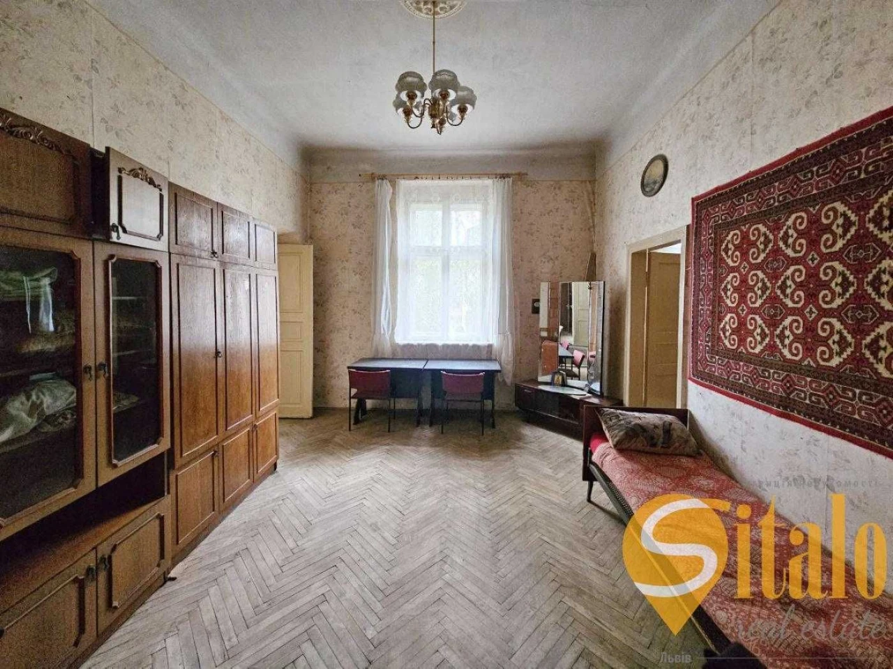 Продаж 3-кімнатної квартири в центрі Львова пл. Данила Галиц