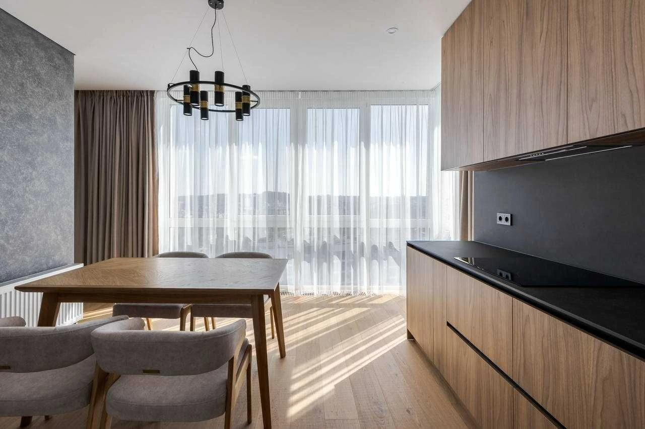 Продаж квартири 71 м2 з дизайнерським ремонтом та преміально