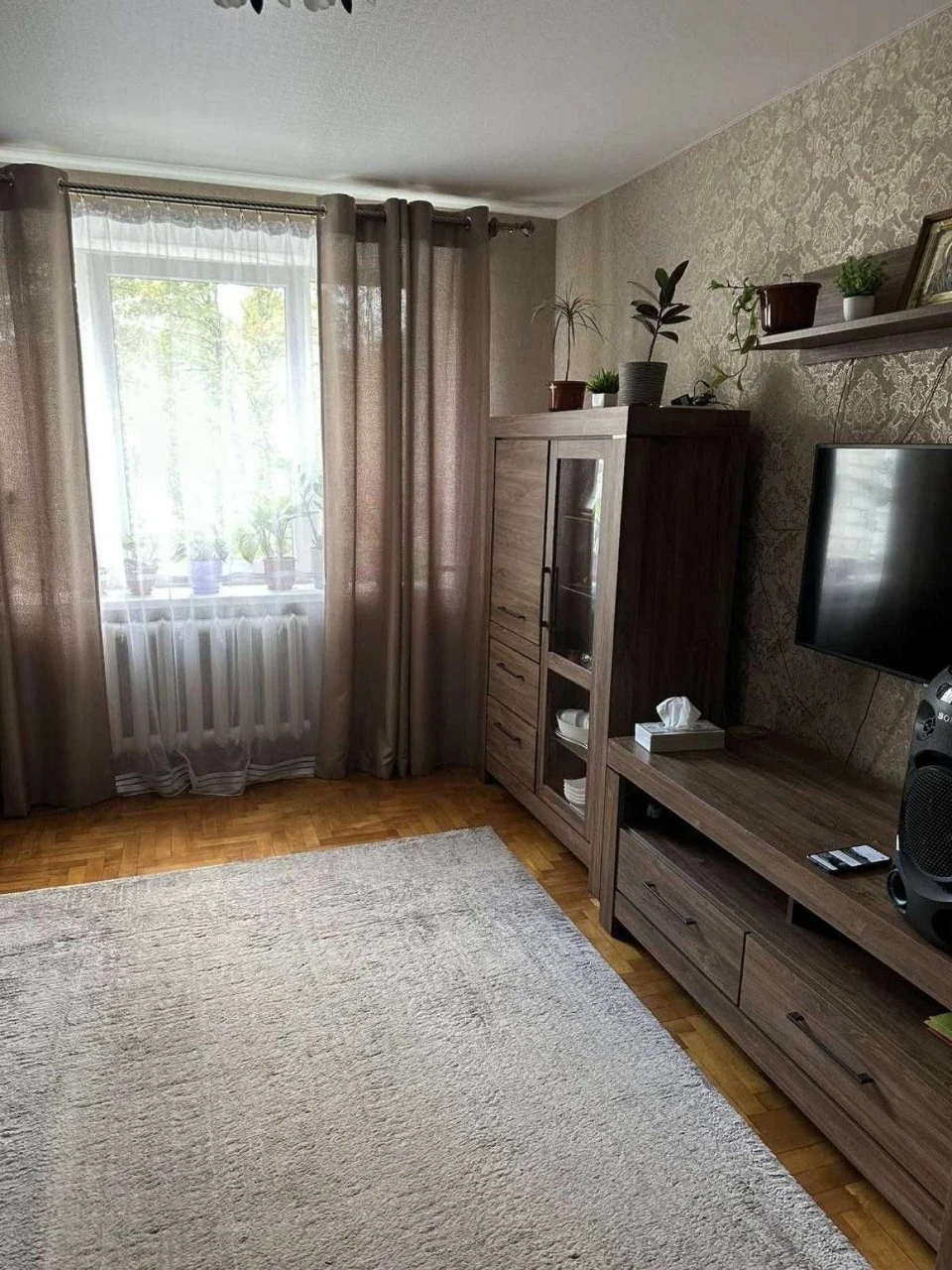 Продаж 2-кімнатна квартира вул. Миколайчука, Шевченківський