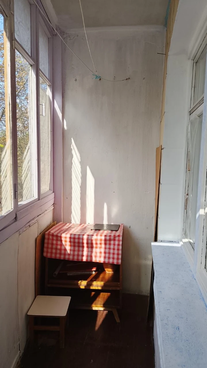 Продам 1 кімнатну квартиру 27 м . Вул Я. Корчака,60 (Баумана